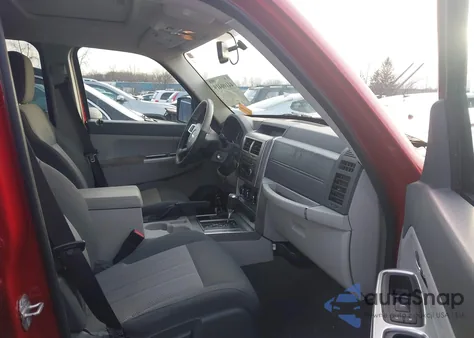 2008 Jeep Liberty Limited Edition из США, поврежденный, VIN 1J8GN58KX8W289795